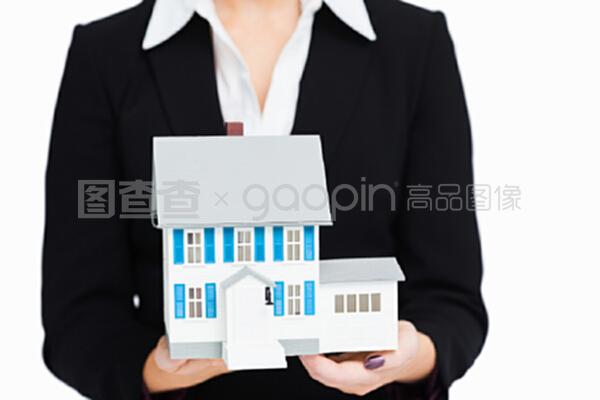 房地產(chǎn)經(jīng)紀(jì)人持有模型房的投資誤區(qū)與專業(yè)建議